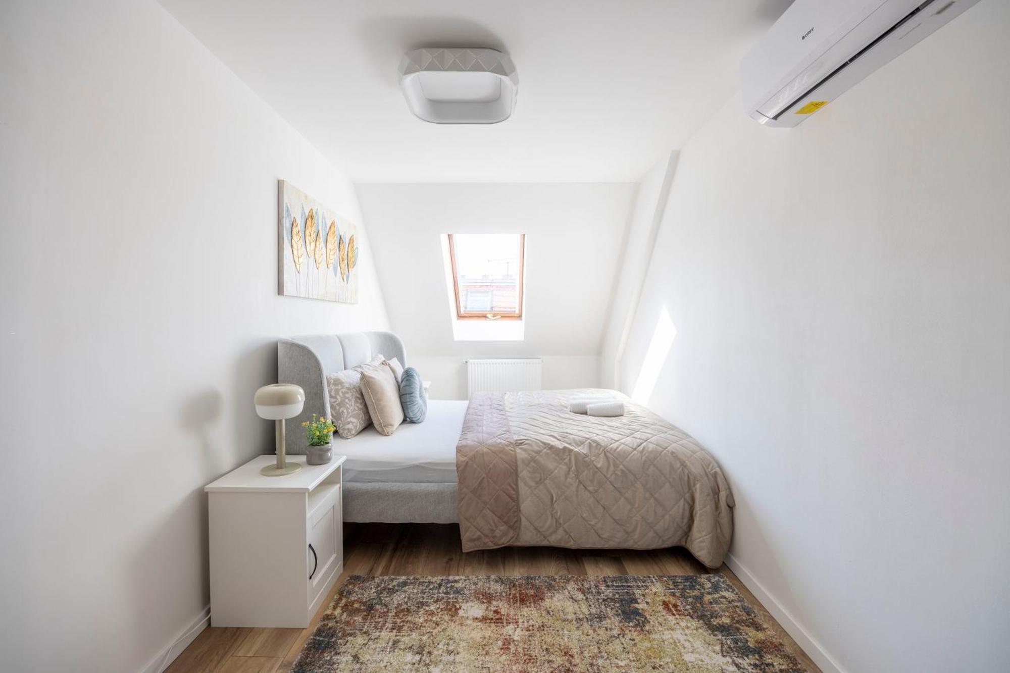 Exclusive & Central Duplex Residence By Prestige Homes ブダペスト エクステリア 写真