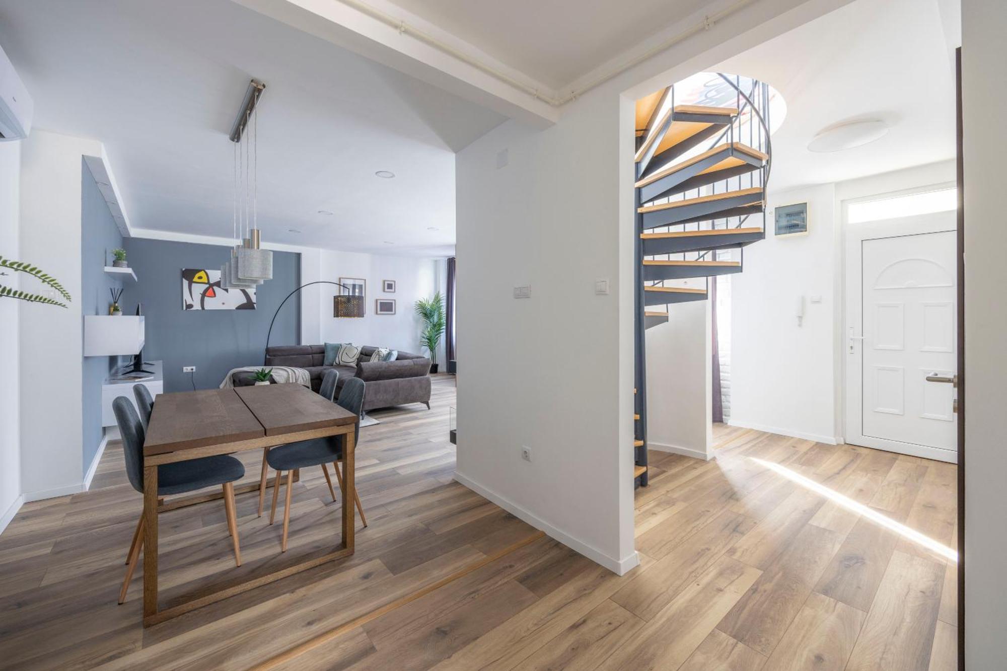 Exclusive & Central Duplex Residence By Prestige Homes ブダペスト エクステリア 写真